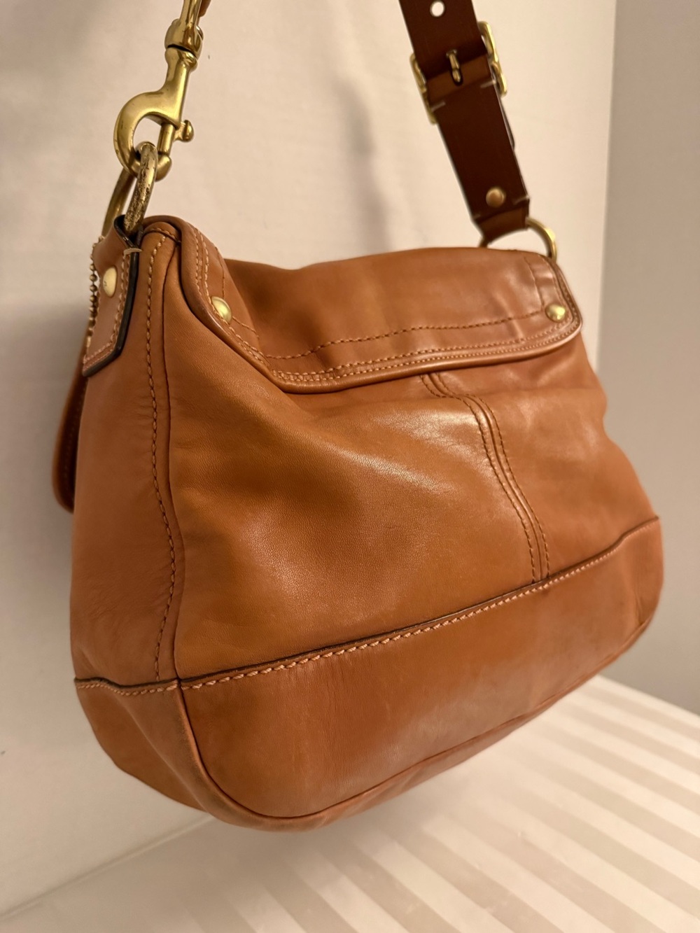 Coach Large F12854 Ali Caramel Leather Turnlock Shoulder Bag - Picture 6 of 13